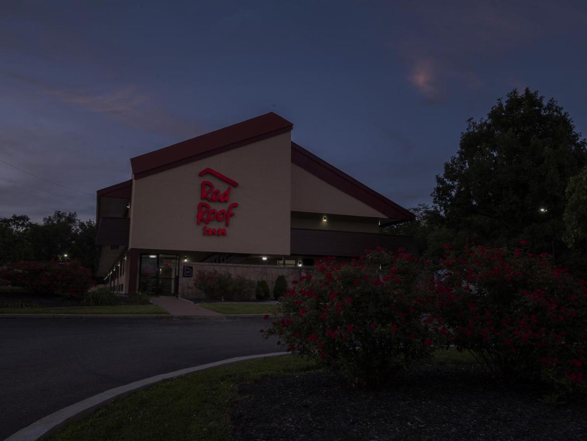Red Roof Inn Cincinnati East - Beechmont Cherry Grove Exteriör bild